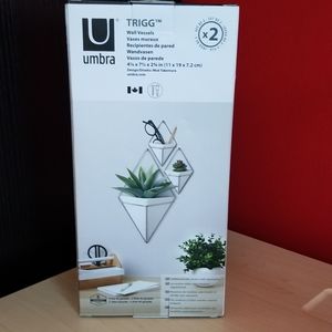 Umbra Trigg 2 Wall Vessels